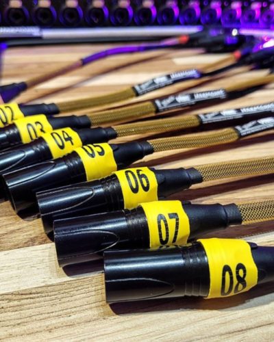 1 Cabos Y XLR para ligação de Via de Fone Estéreo